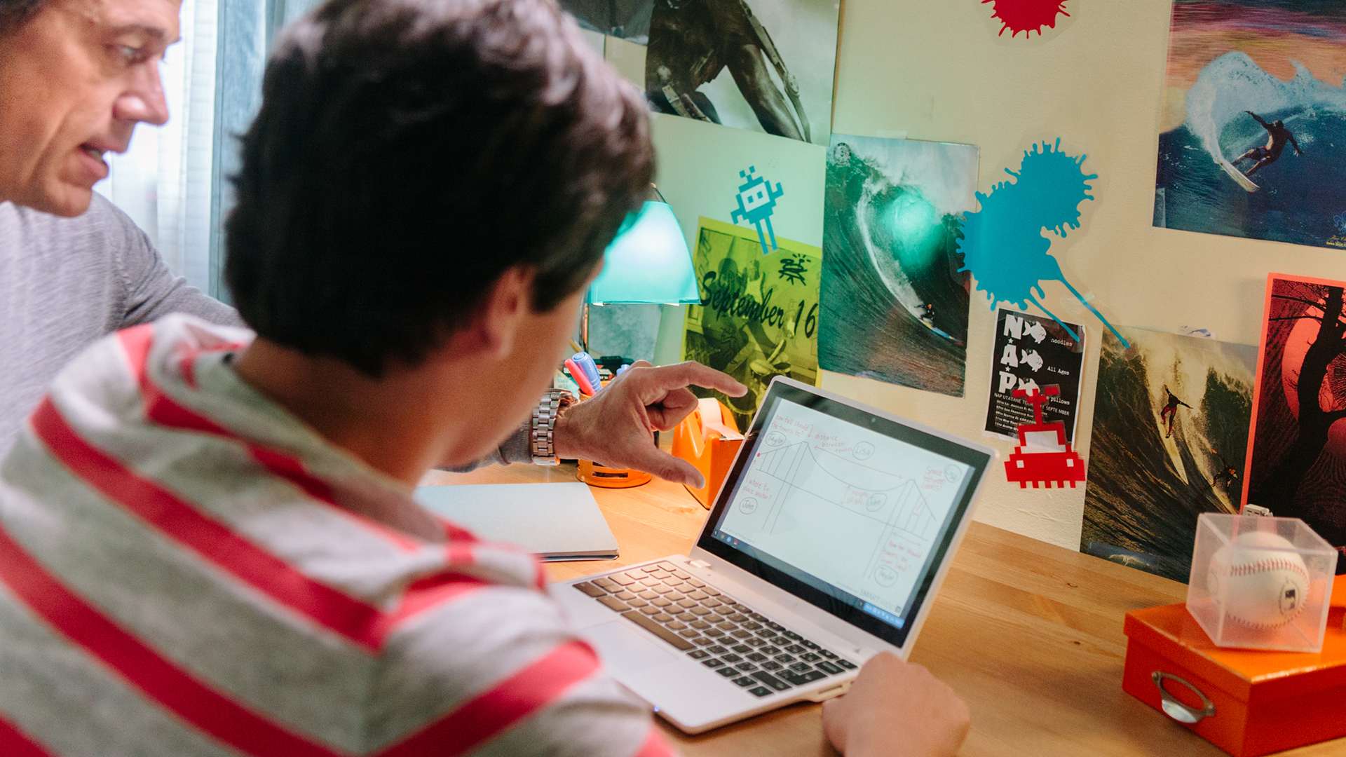 distance-learning-full-color APPRENTISSAGE HYBRIDE