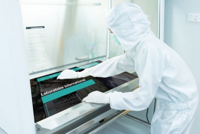 paillasse-laboratoire-murale-400x268 paillasse laboratoire murale 400x268 1